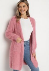 Różowy Niezapinany Kardigan z Wełną i Wsuwanymi Kieszeniami Riabelle. Czerwone kardigany damskie Born2be, bez wzorów, z jeansu, eleganckie, bez kołnierzyka. Za 99.99 zł.