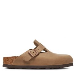 Klapki Birkenstock. Brązowe klapki damskie Birkenstock, bez wzorów, bez obcasa, bez zapięcia. Za 679.99 zł.
