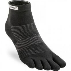 Skarpetki Injinji Lightweight Mini-Crew. Czarne skarpety męskie Injinji, bez wzorów, ze skóry. Za 133.00 zł.
