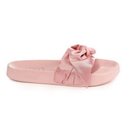 Puma Fenty klapki satynowe, srebrno-różowe. Czerwone klapki damskie 187, bez wzorów, z materiału, bez zapięcia. Za 288.99 zł.