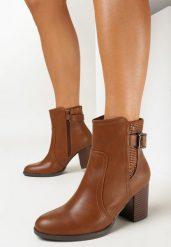 Brązowe Botki na Słupku z Paskiem i Cyrkoniami Pasciva. Brązowe botki damskie Born2be, bez wzorów, bez obcasa, na obcasie, bez zapięcia. Za 169.99 zł.