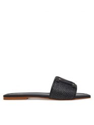 Guess Klapki 5GGZ39 7329A Czarny. Czarne klapki damskie Guess, z aplikacjami, ze skóry, bez obcasa, bez zapięcia. Za 1,139.00 zł.