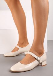 Beżowe Eleganckie Czółenka na Niskim Słupku z Paseczkiem i Klamerką Torsina. Brązowe czółenka damskie Born2be, bez wzorów, z materiału, eleganckie, z okrągłym noskiem, bez obcasa, na płaskiej podeszwie, bez zapięcia. Za 99.99 zł.