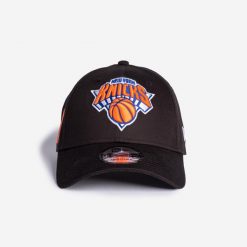 Czapka z daszkiem do koszykówki NBA New Era New York Knicks. Czapki damskie New Era, bez wzorów, klasyczne. Za 129.99 zł.