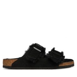 Klapki Birkenstock. Czarne klapki męskie Birkenstock, bez wzorów, bez zapięcia. Za 749.99 zł.