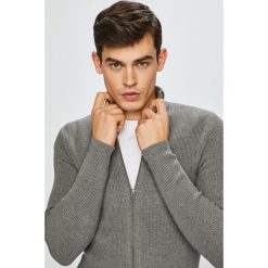 Jack & Jones - Kardigan. Szare swetry męskie Jack & Jones, l, bez wzorów, z bawełny, bez kołnierzyka, bez ramiączek. W wyprzedaży za 89.90 zł.