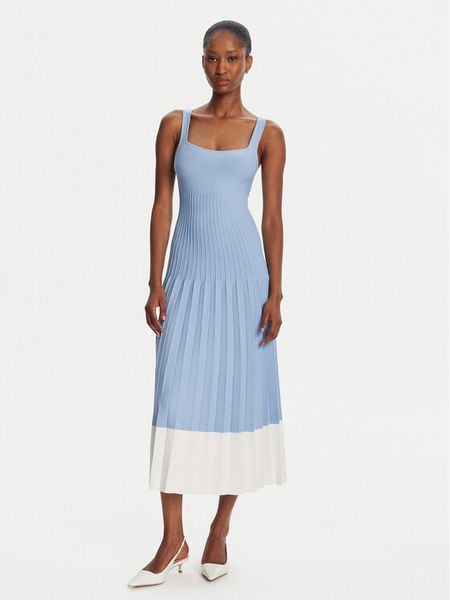 STAUD Sukienka dzianinowa Ellison R25R2199VN Błękitny Regular Fit. Niebieskie sukienki damskie STAUD, l, bez wzorów, z dzianiny, bez kołnierzyka, bez ramiączek. Za 1,039.00 zł.