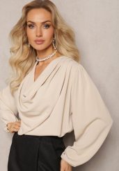 Beżowa Elegancka Bluzka z Marszczeniem i Zakładką Blusai. Brązowe bluzki damskie Renee, bez wzorów, eleganckie, bez kołnierzyka, bez ramiączek. Za 74.99 zł.