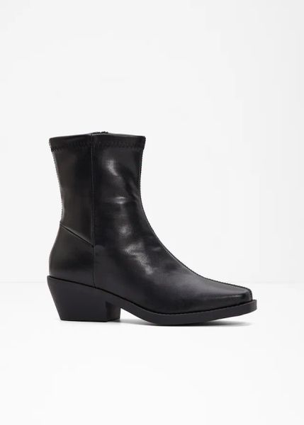 Botki. Brązowe botki damskie bonprix, bez wzorów, bez obcasa, bez zapięcia. Za 149.99 zł.
