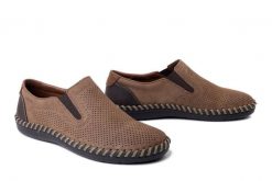 RIEKER B2460-25 brown, półbuty męskie. Brązowe półbuty męskie Rieker, na lato, bez wzorów, bez obcasa, bez zapięcia. Za 295.12 zł.