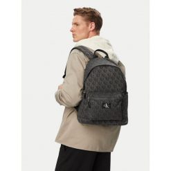 Plecak Calvin Klein Jeans. Czarne plecaki męskie Calvin Klein Jeans, bez wzorów, z jeansu, sportowe. Za 349.99 zł.
