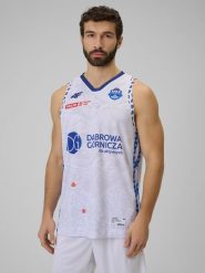 4F Koszulka meczowa replika domowa z sezonu 2025/26 męska 4F x MKS Dąbrowa Górnicza - biała XXL. Białe koszulki sportowe męskie 4F, l, bez wzorów, z dzianiny, bez ramiączek, do koszykówki. Za 219.99 zł.
