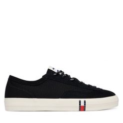 Tenisówki Tommy Jeans. Czarne trampki i tenisówki damskie Tommy Jeans, bez wzorów, z jeansu, bez zapięcia. Za 369.99 zł.