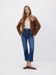 Jeansy flare - niebieski. Niebieskie jeansy damskie Reserved, bez wzorów, z bawełny. Za 129.99 zł.