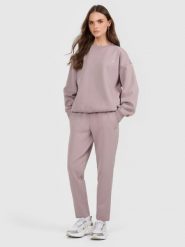 4F Spodnie dresowe damskie - beżowe M. Brązowe spodnie dresowe damskie 4F, bez wzorów, z bawełny, sportowe. Za 129.99 zł.