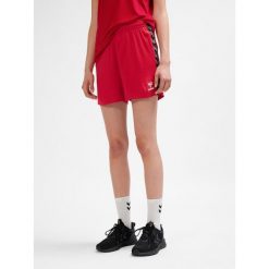 Szorty damskie Hummel autentyczne Pl. Czerwone szorty damskie Hummel, bez wzorów, sportowe. Za 176.50 zł.