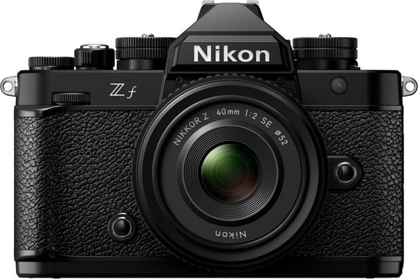 Nikon Z f + 40mm SE Kit. Aparaty bezlusterkowce NIKON. Za 11,499.00 zł.
