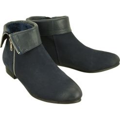 PIAZZA 961524-5 jeans, botki damskie. Botki damskie Piazza, bez wzorów, z jeansu, bez obcasa, bez zapięcia. W wyprzedaży za 342.40 zł.