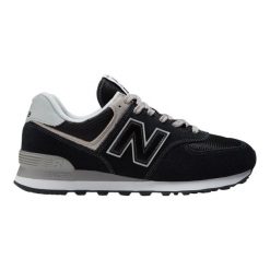 Buty do chodzenia męskie New Balance 574. Czarne buty sportowe męskie New Balance, bez wzorów, z gumy, bez zapięcia, trekkingowe, New Balance 574. Za 549.99 zł.