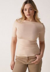 Beżowy Wiskozowy T-shirt o Dopasowanym Kroju z Dekoltem w Łódkę Idahphaeia. Brązowe t-shirty damskie Born2be, m, z aplikacjami, z jeansu, biznesowe, bez kołnierzyka, bez ramiączek. Za 59.99 zł.
