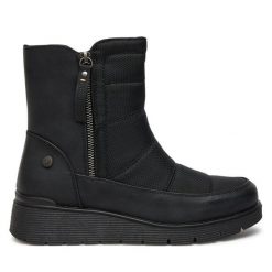 Botki Refresh. Czarne botki damskie Refresh, bez wzorów, bez obcasa, na płaskiej podeszwie, bez zapięcia. Za 289.99 zł.