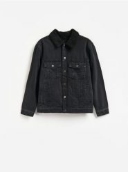 Jeansowa kurtka sherpa - czarny. Czarne kurtki męskie Reserved, l, bez wzorów, z denimu, bez kaptura. Za 239.99 zł.
