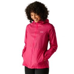 Kurtka Wodoodporna Damska Pack It III. Czerwone kurtki sportowe damskie Regatta, xl, bez wzorów, z materiału, bez ramiączek, z kapturem, trekkingowe. Za 145.99 zł.