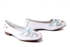 MACIEJKA P7542-11/00-0 biały, baleriny damskie. Białe balerinki damskie Maciejka, bez wzorów, z polaru, bez obcasa, bez zapięcia. Za 178.42 zł.