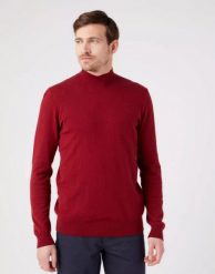 WRANGLER SEASONAL KNIT MĘSKI SWETER GOLF RHUBARB RED W8D12PXRO 112321350. Czerwone swetry męskie Wrangler, m, bez wzorów, bez kołnierzyka, bez ramiączek. Za 169.99 zł.