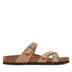 Klapki Birkenstock. Brązowe klapki damskie Birkenstock, bez wzorów, bez obcasa, bez zapięcia. Za 599.99 zł.