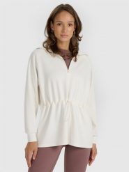 4F Bluza dresowa nierozpinana z modalem damska - biała XS. Białe bluzy damskie 4F, xs, bez wzorów, z dresówki, bez ramiączek, bez kaptura. W wyprzedaży za 99.99 zł.