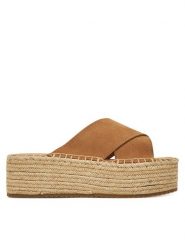 DeeZee Klapki 42422 Brązowy. Brązowe klapki damskie DeeZee, bez wzorów, z materiału, bez obcasa, bez zapięcia. Za 159.99 zł.