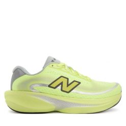 Buty do biegania New Balance. Zielone obuwie sportowe damskie New Balance, bez wzorów, bez zapięcia, do biegania. Za 649.99 zł.