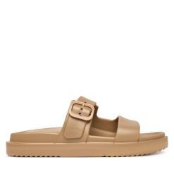 Klapki Tommy Hilfiger. Brązowe klapki damskie Tommy Hilfiger, bez wzorów, bez obcasa, bez zapięcia. Za 209.99 zł.