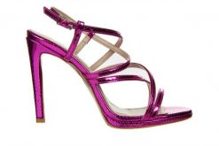 Sandały Bayla-187 589-1127 Fuchia 187129, Różowy, Skóra ekologiczna - 37. Czerwone sandały damskie Bayla, bez wzorów, z lakierowanej skóry, bez obcasa, na platformie, bez zapięcia. W wyprzedaży za 152.10 zł.