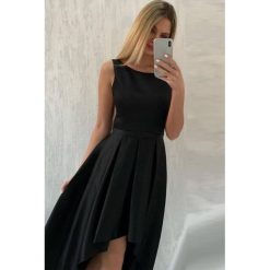 Sukienka MADISON BLACK. Czarne sukienki damskie Sukienka MADISON BLACK, l, bez wzorów, bez kołnierzyka, bez ramiączek. W wyprzedaży za 119.00 zł.