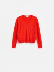 Sweter z wełny merino - czerwony. Czerwone swetry nierozpinane damskie Reserved, l, bez wzorów, z wełny, bez kołnierzyka, bez ramiączek. Za 169.99 zł.