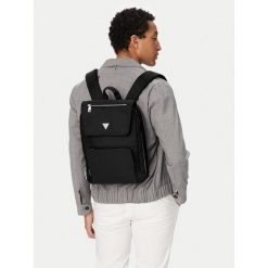 Plecak Guess. Czarne plecaki męskie Guess, z aplikacjami. Za 639.99 zł.