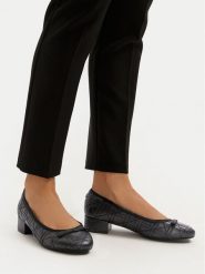 Steve Madden Czółenka Cherish-Q SM11003516 Czarny. Czarne czółenka damskie Steve Madden, bez wzorów, ze skóry, bez obcasa, bez zapięcia. Za 241.99 zł.