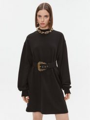 Versace Jeans Couture Sukienka dzianinowa 75HAO971 Czarny Relaxed Fit. Czarne sukienki damskie Versace Jeans Couture, bez wzorów, z bawełny, bez kołnierzyka, bez ramiączek. Za 1,459.00 zł.