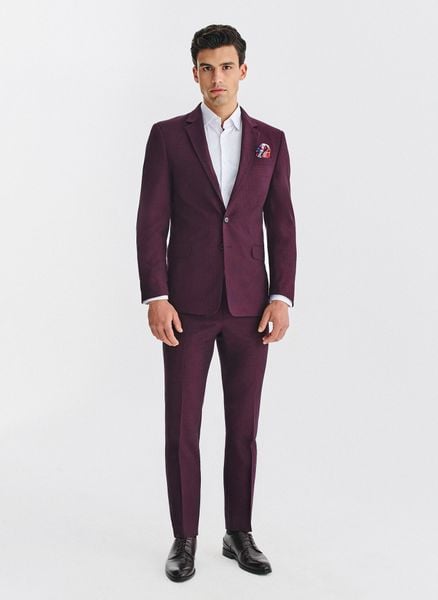 PAKO LORENTE – Bordowy garnitur męski. Czerwone garnitury męskie Pako Lorente, m, bez wzorów, z elastanu, eleganckie. Za 1,099.98 zł.