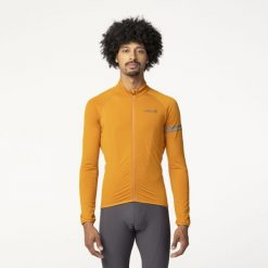 Thermo Jersey LS Essential Men. Brązowe bluzy męskie AGU, bez wzorów, z jersey, sportowe, bez ramiączek, bez kaptura. Za 504.00 zł.