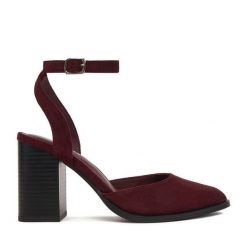 Czółenka JENNY. Czerwone czółenka damskie Jenny, bez wzorów, bez obcasa, bez zapięcia. Za 139.99 zł.