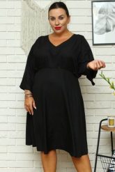 Sukienka wieczorowa odcinana pod biustem TYCJANA czarna promocja. Czarne sukienki damskie KARKO, na randkę, na lato, plus size, bez wzorów, z elastanu, eleganckie, bez kołnierzyka, plus size, bez ramiączek, maxi, kopertowe. Za 89.50 zł.