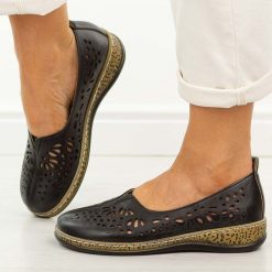 Czarne ażurowe półbuty damskie Potocki 90392. Czarne półbuty damskie POTOCKI, na lato, w ażurowe wzory, z jeansu, eleganckie, bez obcasa, na płaskiej podeszwie, bez zapięcia. Za 149.00 zł.