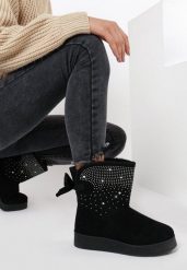 Czarne Śniegowce Stikine. Czarne śniegowce damskie Born2be, z futra, za kostkę, bez zapięcia. Za 69.99 zł.