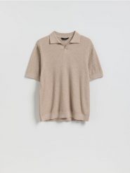 Strukturalny sweter polo - beżowy. Brązowe swetry męskie Reserved, l, bez wzorów, z bawełny, bez kołnierzyka, bez ramiączek. Za 129.99 zł.