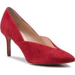Szpilki EDEO - 3290-1089 Czerwony. Czerwone szpilki damskie Edeo, bez wzorów, ze skóry, bez obcasa, na obcasie, bez zapięcia. W wyprzedaży za 179.00 zł.