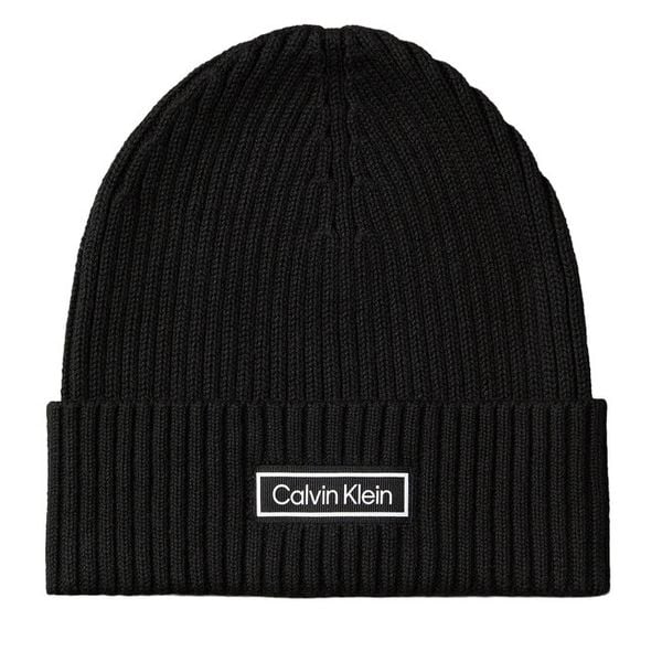 Czapka Calvin Klein. Czarne czapki męskie Calvin Klein, na zimę, bez wzorów. Za 169.99 zł.