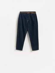 Jeansy chino z paskiem - granatowy. Niebieskie jeansy damskie Reserved, bez wzorów, z bawełny. Za 129.99 zł.